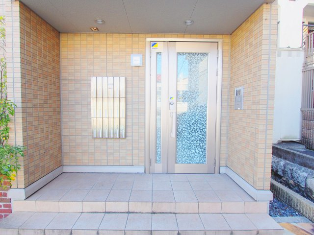 ル　メルシェのエントランス
