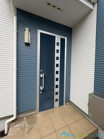 秦野市菩提　中古戸建の玄関