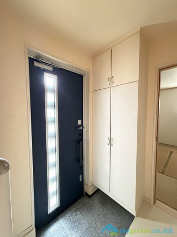 秦野市菩提　中古戸建の玄関
