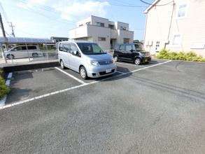 【駐車場】