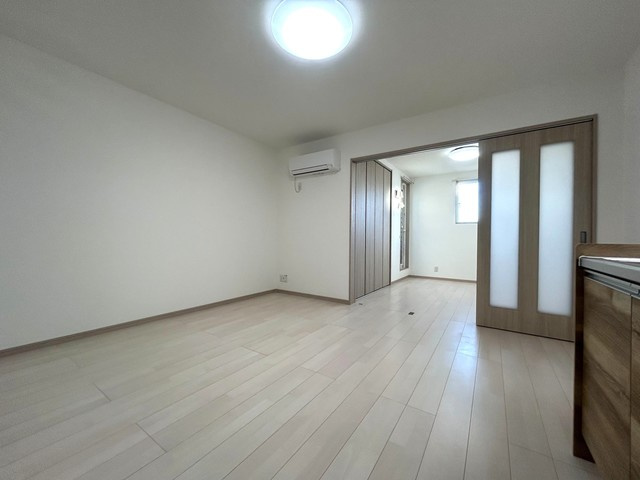 ブラン蒲町の居間・リビング