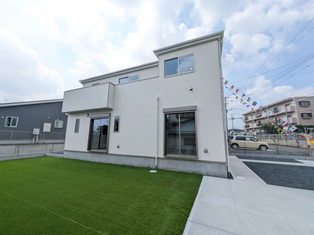 水戸市見川3丁目964番　新築戸建て　A号棟　の外観|【月々5万円台〜】
写真だけでは伝わらない快適さを、ぜひ現地で体感しませんか？
即日見学可能です！平日のご案内も可能です♪
お気軽にお問合せください！