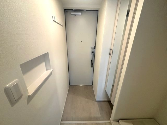 リブリ・中山手の玄関