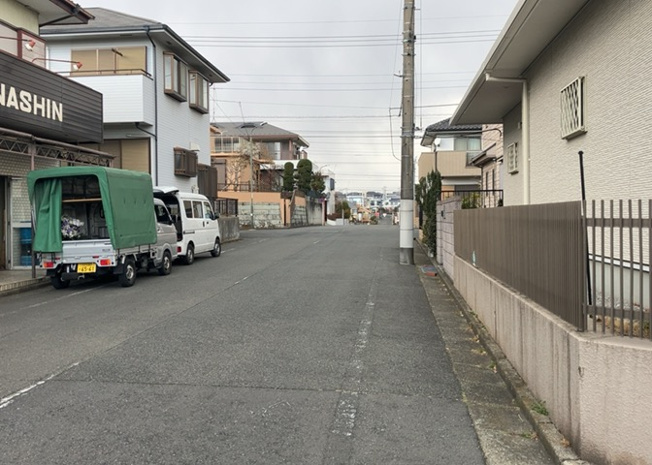 【展望】 | サンアベニューめじろ台 | 眺望を気にして物件を探す場合、前面に建物が建っていないか現地で確認しましょう！前面に建物があると景色はもちろん、日当たりや風通しにも影響が出てきます。住んだ時のことを想像しながら現地見学をしましょう。