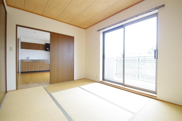 オーセンティック室園ＥＡＳＴの収納