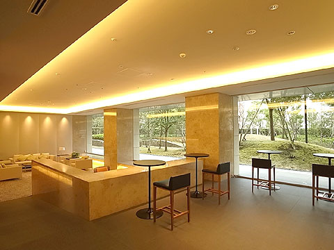 ザ・パークハウス新宿タワーのロビー|建物の内部です