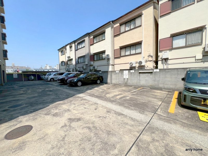 ノルデンハイム相川 仲介手数料無料の駐車場