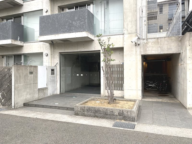 【エントランス】エスキュート魚崎