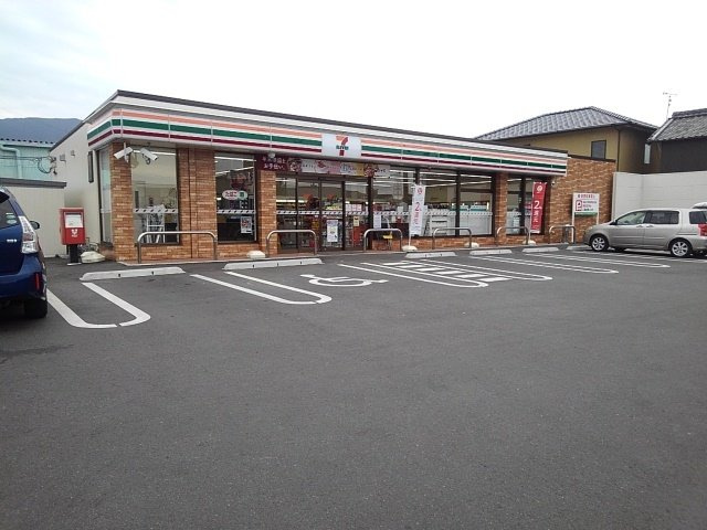 ケイモデルノ　ルート　２１０の周辺|セブンイレブン福岡吉井新馬場店まで640m
