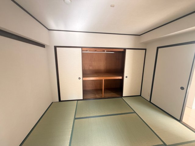 ファミール若園の和室