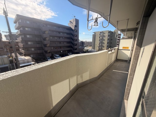 ファミール若園のバルコニー