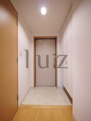 サンハイム鶴見の玄関
