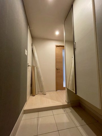 ラクラス呉服町の玄関