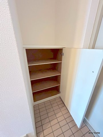 ノルデンハイム豊里 仲介手数料無料の収納