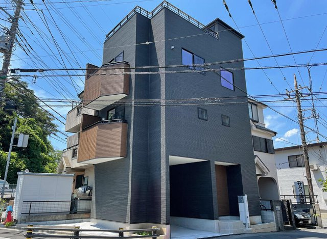 【前面道路含む現地写真】 | 和光市新倉2丁目　中古一戸建住宅（成増店）