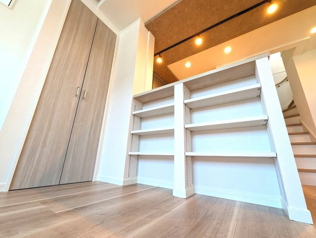 【居間・リビング】 | 和光市新倉2丁目　中古一戸建住宅（成増店）