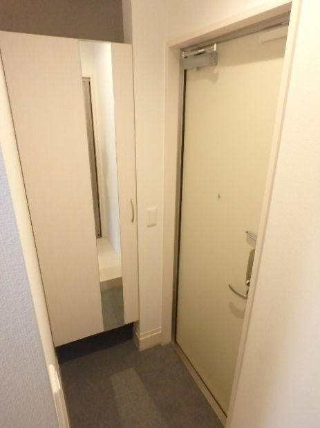 クリエストの玄関