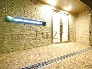 グロース西横浜Ⅱのエントランス