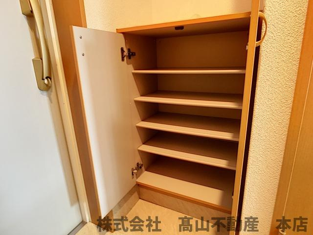 宗像市朝町の賃貸マンションの玄関