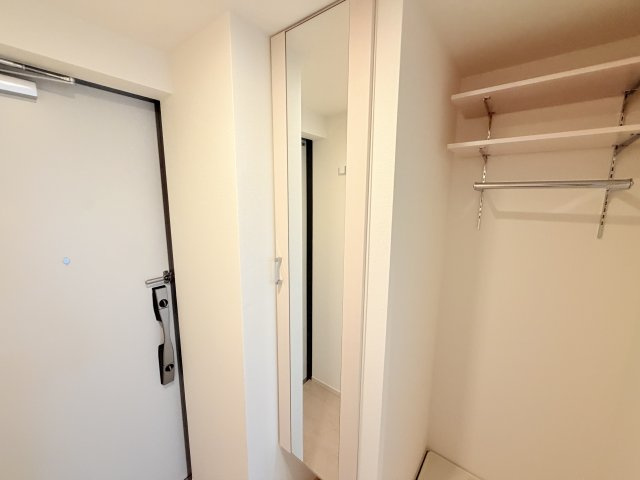 リブリ・中山手の玄関
