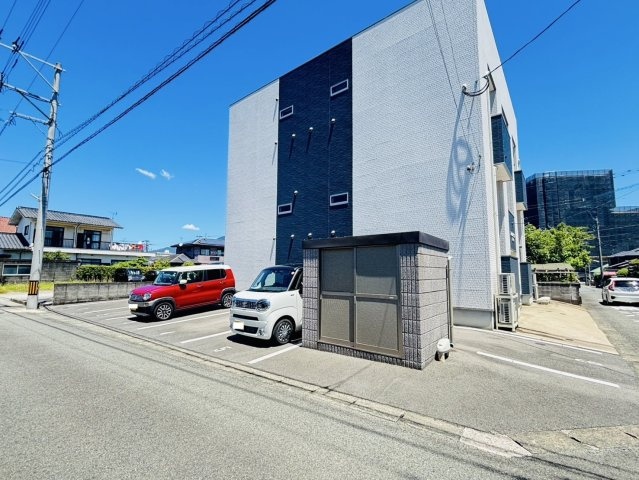 ウィンクルム筑紫野Katzeの駐車場