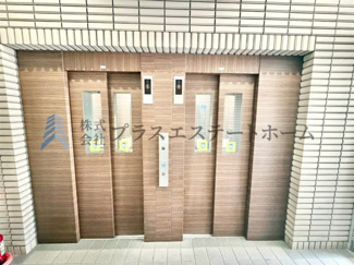 【その他共用部分】 | 中山手コーポ | 忙しい朝も安心のエレベーター2台完備♪