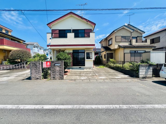 高崎市新後閑町の前面道路含む現地写真|駐車スペース２台可◎