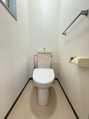 サンヒルズ岡Ⅱのトイレ|シンプルで使いやすいトイレです