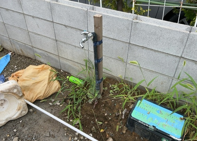 【設備】 | 敷地内には、散水栓や立水栓があります。水道水を直接利用できるため、水を運ぶ手間を省くことが出来ます。大量の水を必要とする洗車作業や清掃などに役立ちます。その他設備とあわせて、現地でご確認ください。