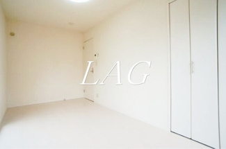 【居間・リビング】 | ｂ’ＣＡＳＡ反町 | 洋室のお部屋です。