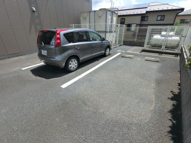 【駐車場】