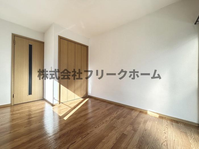 武蔵野市境南町２丁目のアパートの居間・リビング|※別号室参考写真になります。