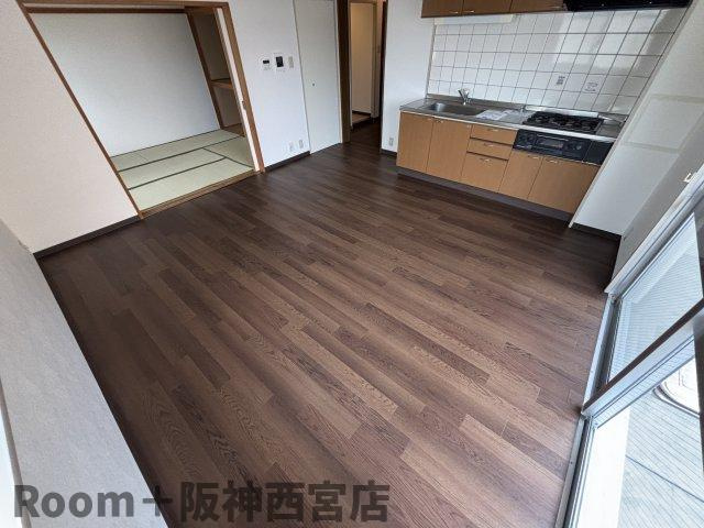 夙川大谷ハウスの居間・リビング
