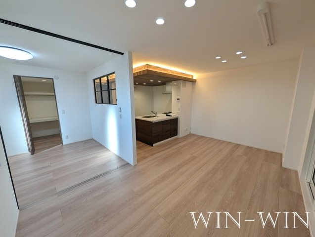 D-avance前田町二丁目の洋室