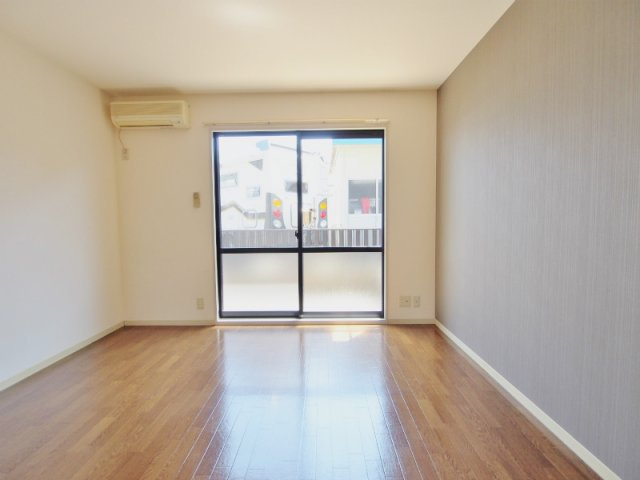 広島市安佐南区川内６丁目のアパートの居間・リビング