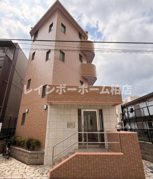 特典：仲介手数料が無料です!!の外観|落ち着いた雰囲気の外観です