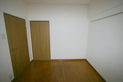 【洋室】 | ソレイユレヴァン | ※同タイプの写真となり、実際のお部屋とは異なる場合があります