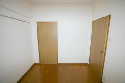 【洋室】 | ソレイユレヴァン | ※同タイプの写真となり、実際のお部屋とは異なる場合があります