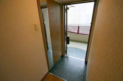 【玄関】 | ソレイユレヴァン | ※同タイプの写真となり、実際のお部屋とは異なる場合があります