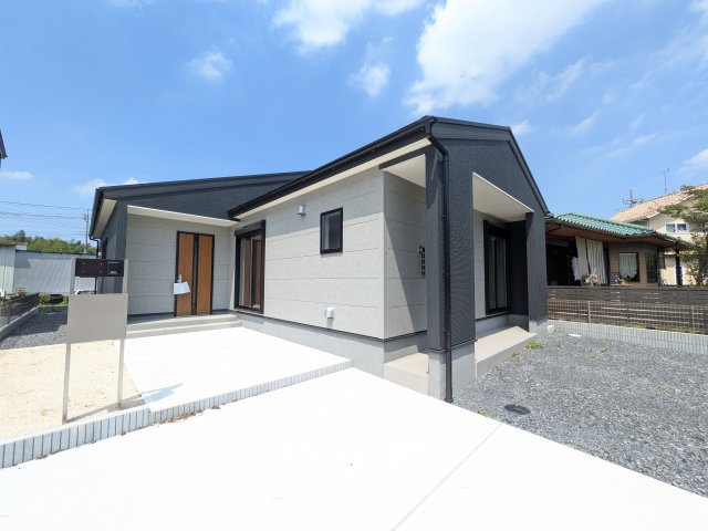 小美玉市希望ケ丘1期　新築戸建　3号棟の外観|【月々5万円台〜】
写真だけでは伝わらない快適さを、ぜひ現地で体感しませんか？
即日見学可能です！平日のご案内も可能です♪
お気軽にお問合せください！