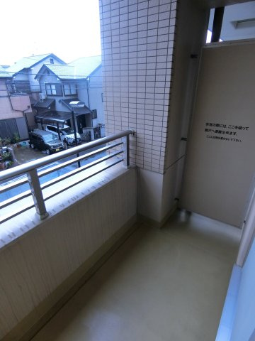 エスト茨木のバルコニー