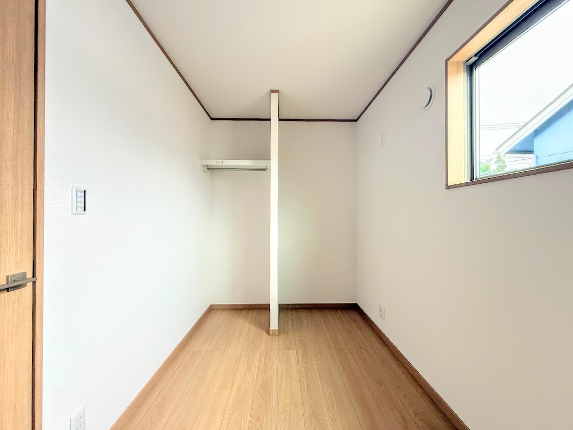 港南区芹が谷５丁目　新築戸建ての収納|◆暮らし心地を大きく左右する収納を、適材適所に配置し使い勝手を考慮しました。空間を余すところなく有効利用した収納は生活空間をより上質なものにしてくれるでしょう。
