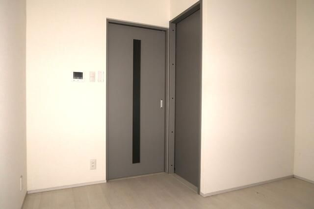 Ｂ　ＣＩＴＹ　ＡＰＡＲＴＭＥＮＴ　ＳＨＩＮＪＵＫＵ　ＮＷの居間・リビング
