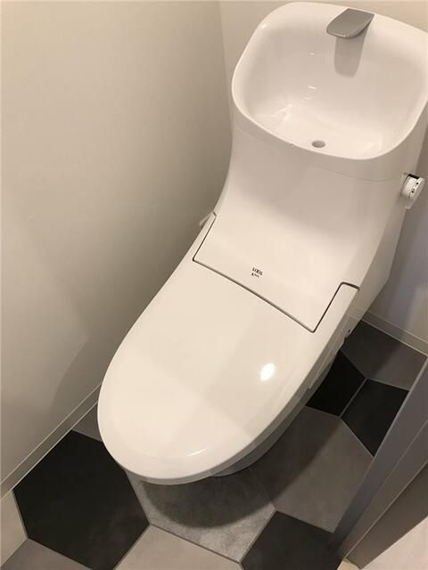 Ｂ　ＣＩＴＹ　ＡＰＡＲＴＭＥＮＴ　ＳＨＩＮＪＵＫＵ　ＮＷ