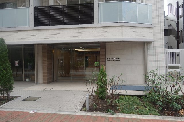 ALTERNA東池袋のエントランス
