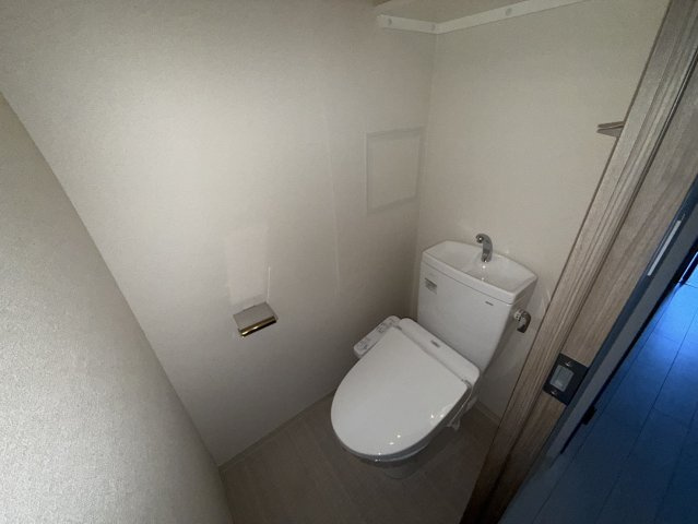 プレサンス神戸元町ミューズのトイレ|同物件別部屋写真