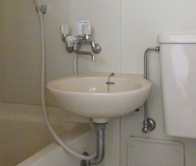 ペアパレス赤塚A棟の洗面所