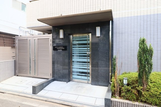 ヴィスタガーデン西荻窪のエントランス|建物の内部です