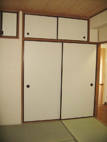 グリーンハイツ諏訪山の和室