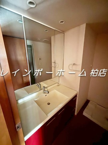 特典：仲介手数料が半額です!!の洗面所|スペースが確保できる洗面所です